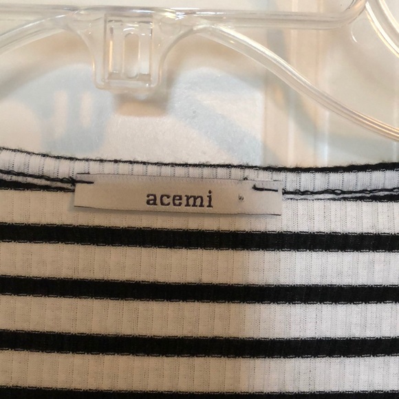 One-piece - Picture 2 of 3